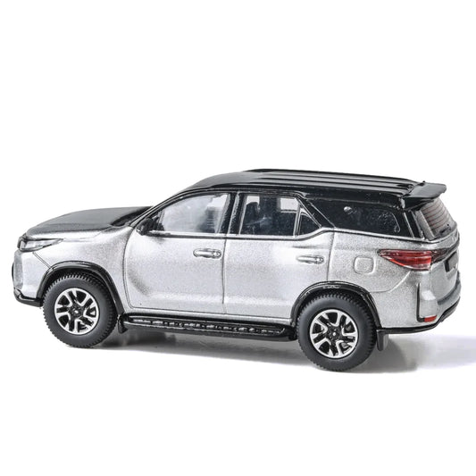 Toyota Fortuner 2023 (Metallic Silver) | Para64 1:64 | Diecast