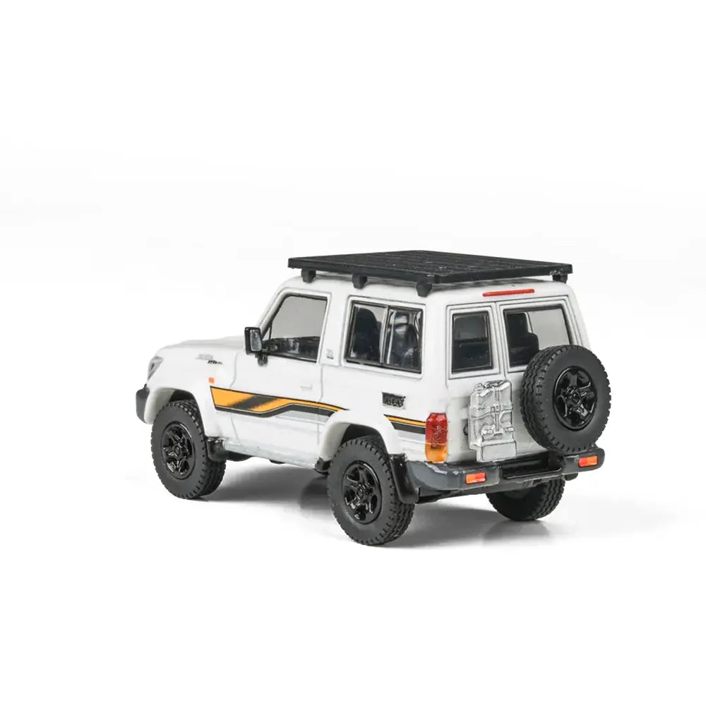 Toyota Land Cruiser 71 70th Anniversary 2022 (White) | Para64 1:64 | Diecast