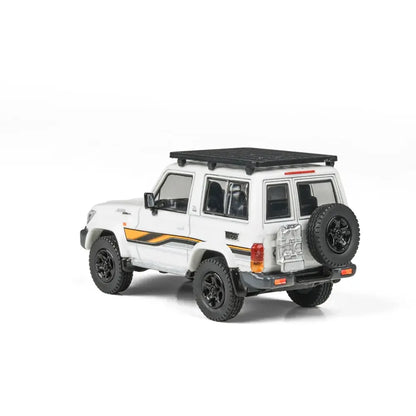 Toyota Land Cruiser 71 70th Anniversary 2022 (White) | Para64 1:64 | Diecast