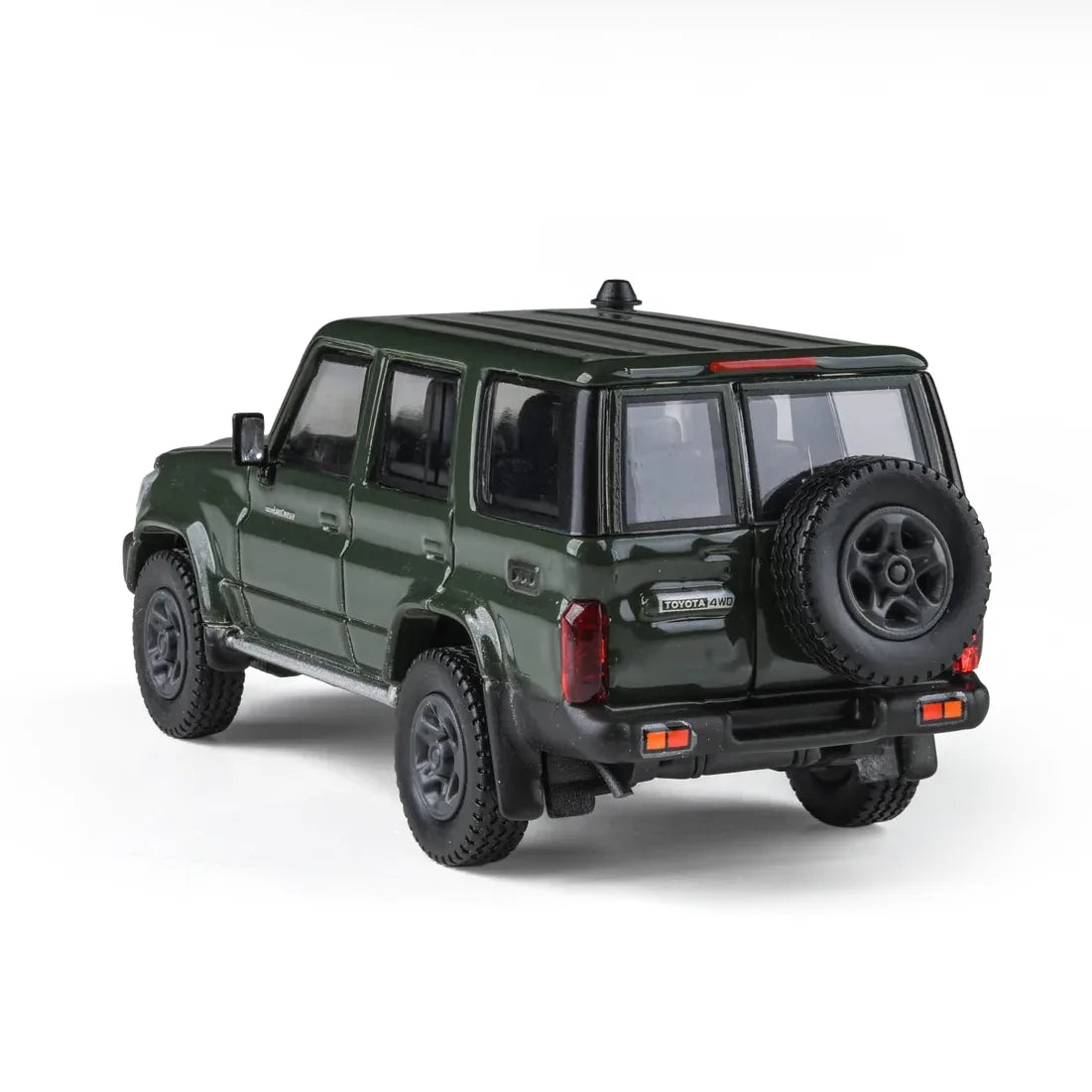 Toyota Land Cruiser 76 2014 (Military Green) | Para64 1:64 | Diecast
