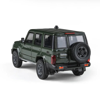 Toyota Land Cruiser 76 2014 (Military Green) | Para64 1:64 | Diecast