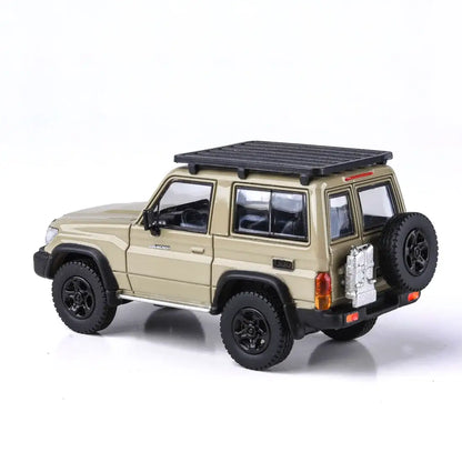 Toyota Land Cruiser 71 70th Anniversary 2022 (Sandy Taupe) | Para64 1:64 | Diecast