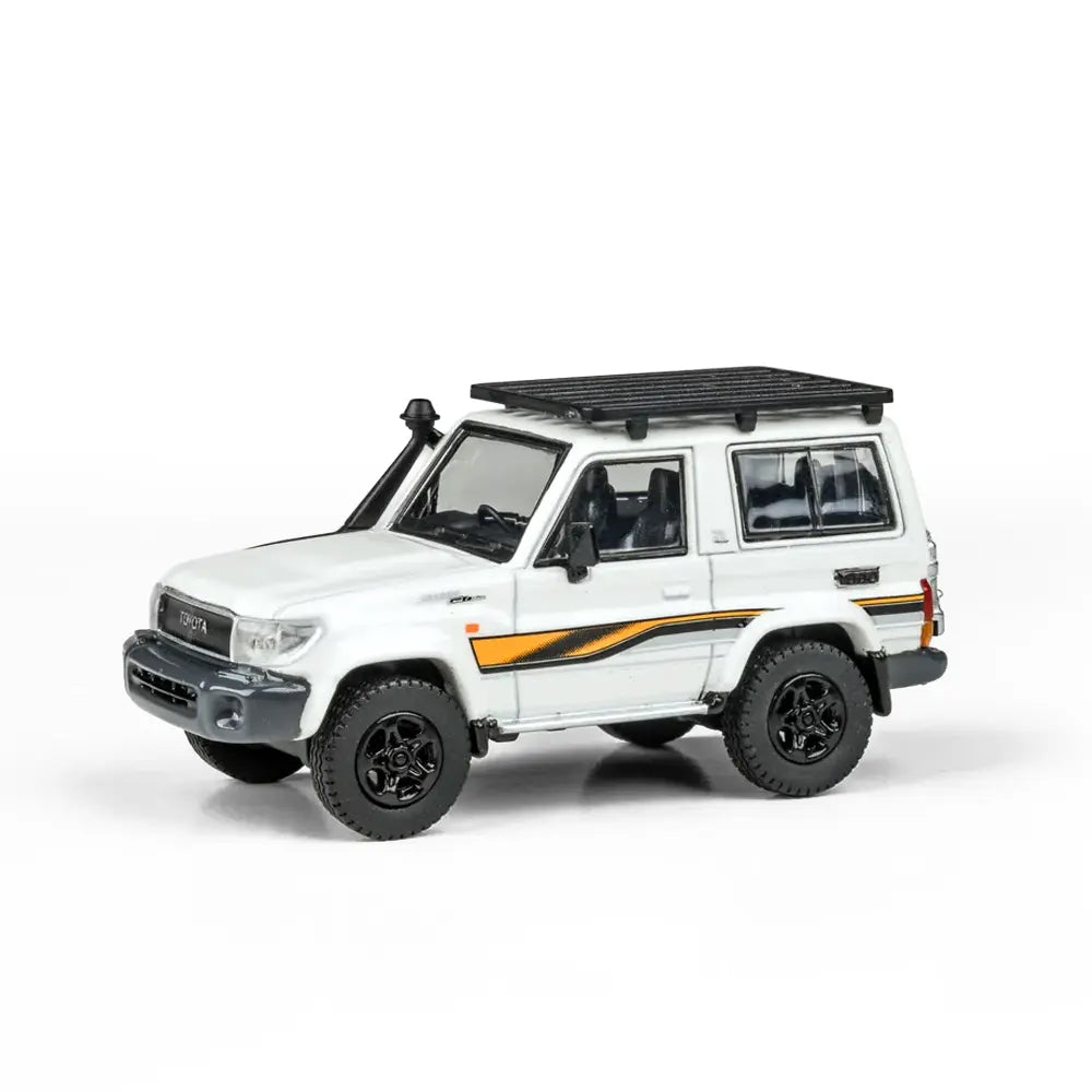Toyota Land Cruiser 71 70th Anniversary 2022 (White) | Para64 1:64 | Diecast