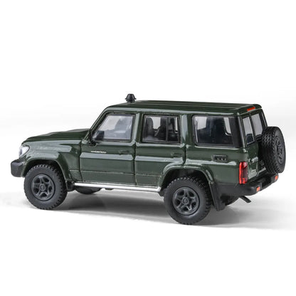 Toyota Land Cruiser 76 2014 (Military Green) | Para64 1:64 | Diecast