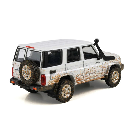 Toyota Land Cruiser 76 Off-Road Effect 2017 (White) | Para64 1:64 | Diecast