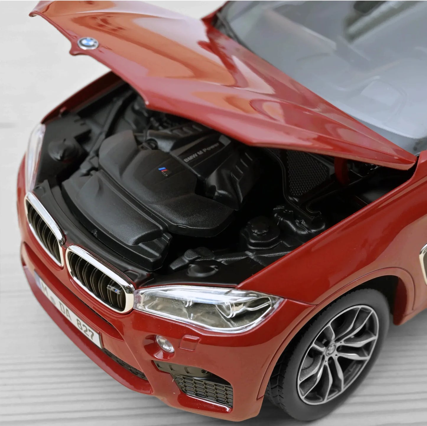 BMW X6 M 2015 (Red Metallic) | Norev 1:18 | Diecast