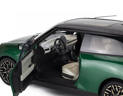 MINI Cooper SE (British Racing Green) | TrueScale 1:18 Dealer Edition | Diecast