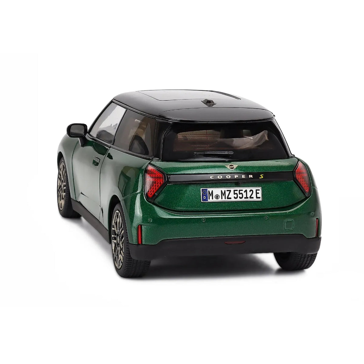 MINI Cooper SE (British Racing Green) | TrueScale 1:18 Dealer Edition | Diecast
