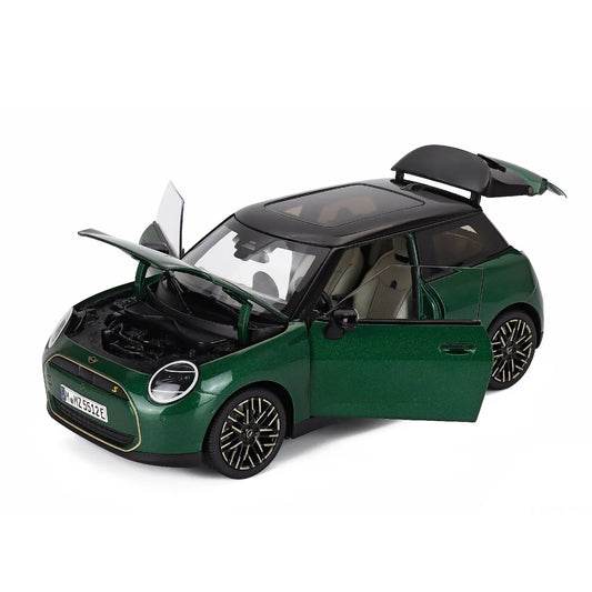 MINI Cooper SE (British Racing Green) | TrueScale 1:18 Dealer Edition | Diecast
