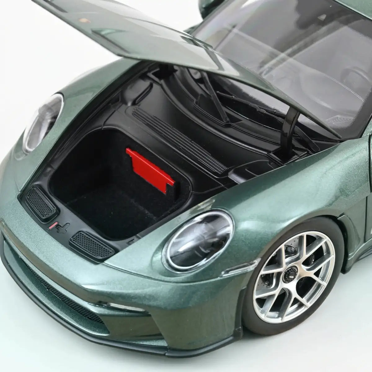Porsche 911 S/T (992) 2023 (Malachite Green Metallic) | Norev 1:18 | Diecast