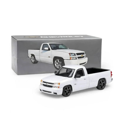 Chevrolet Silverado SS Clone “Cateye” Single Cab 2006 | Para64 1:64 | Diecast