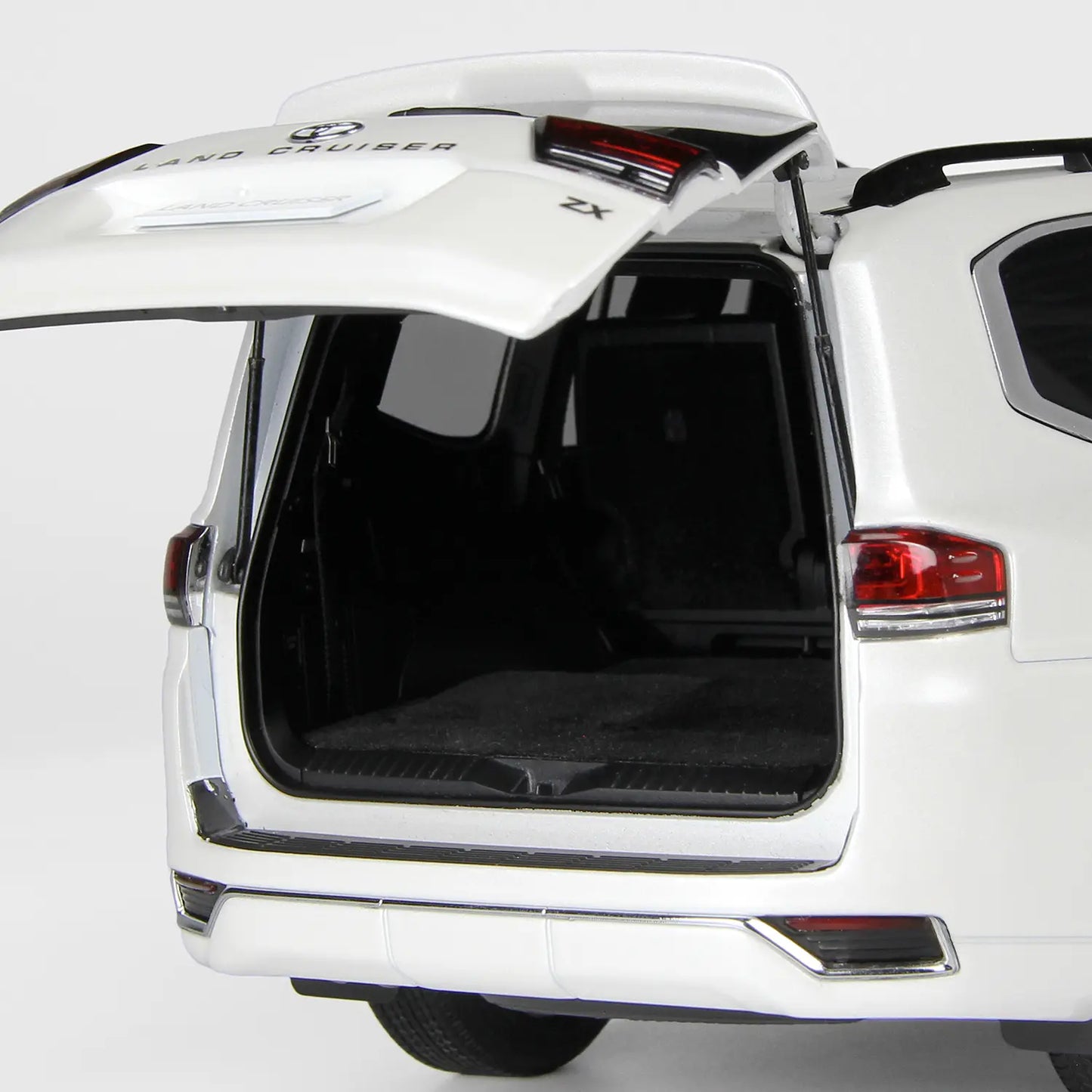 Toyota Land Cruiser 300-ZX (White) | LCD Models 1:18 | Premium Diecast