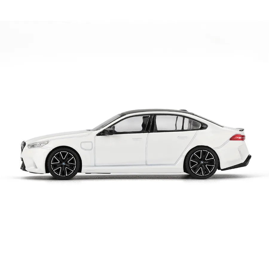 BMW M5 (Alpine White) | Mini GT 1:64 | Diecast