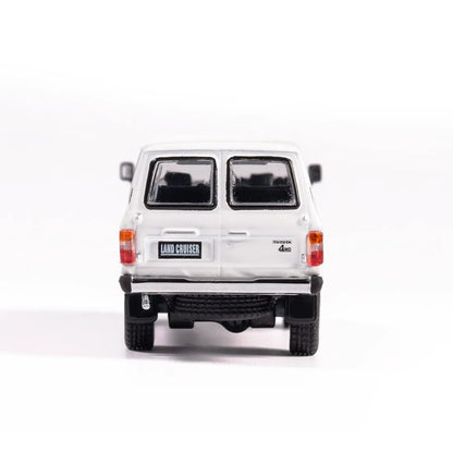 Toyota Land Cruiser 60 1982 (White) | GCD 1:64 | Diecast
