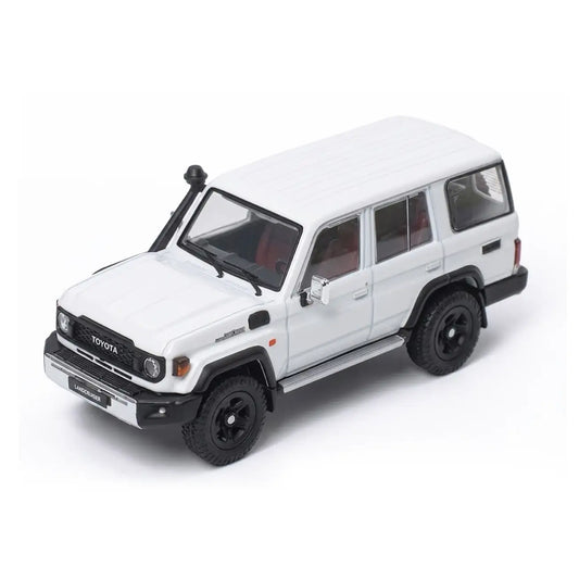 Toyota Land Cruiser 76 (J76) 2024 (White) | GCD 1:64 | Diecast