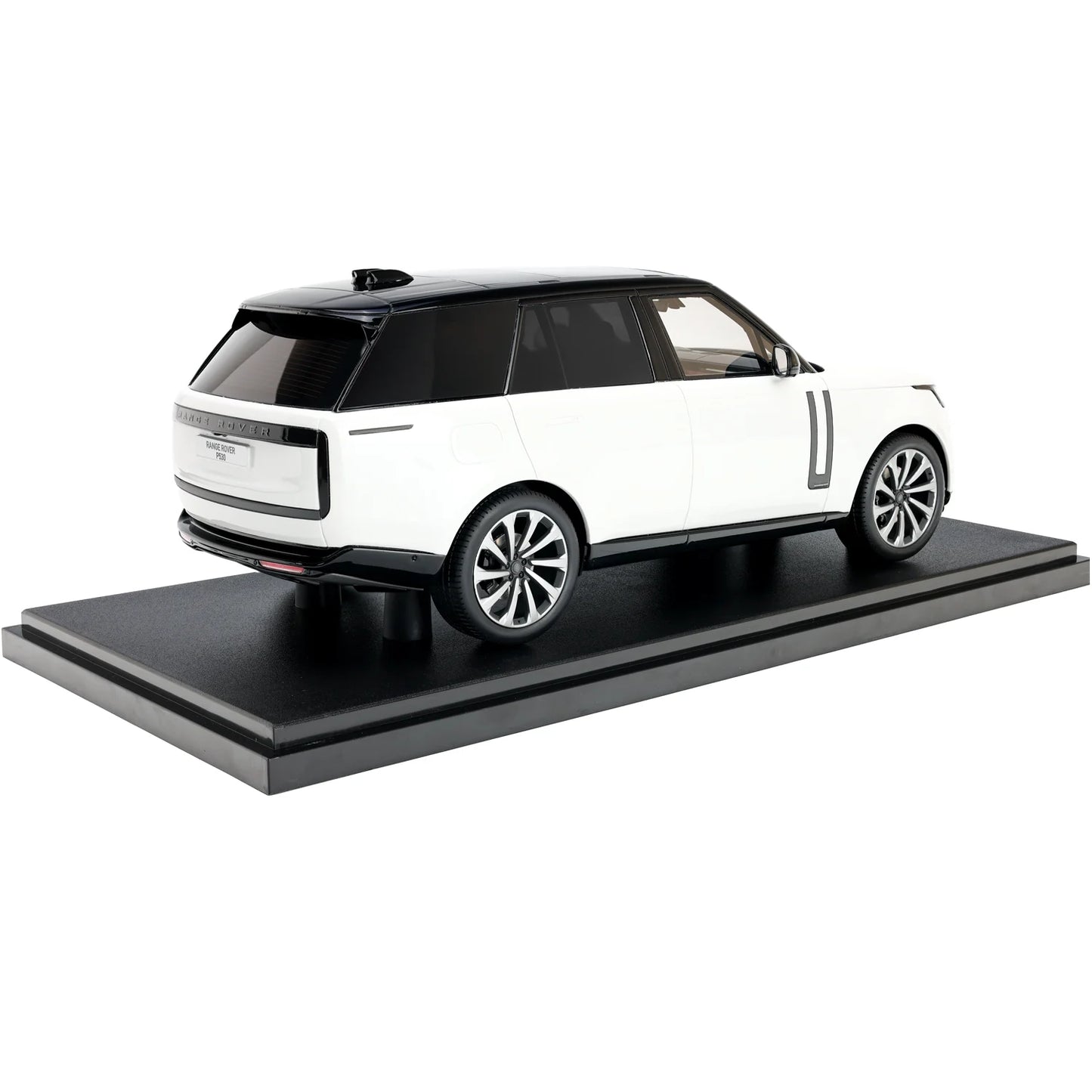 Land Rover Range Rover P530 Autobiography (Fuji White) | GT Spirit 1:18 | High-End Resin