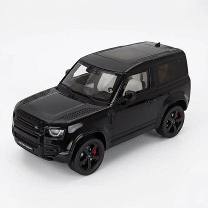 Land Rover Defender 90 X-Dynamic HSE (Black) | GT Spirit 1:18 | Resin