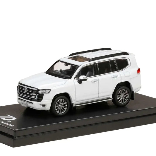 Toyota Land Cruiser 300 (JA300W) ZX 2024 (White Pearl) | Hobby Japan 1:64 | Diecast