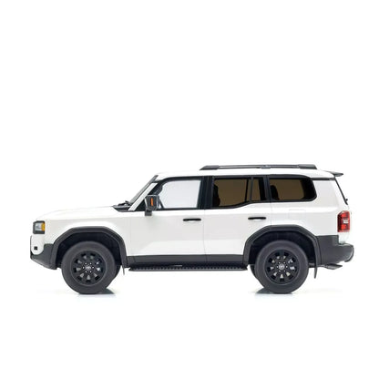Toyota Land Cruiser 250 2024 (White) | Kyosho Samurai 1:18 | Resin