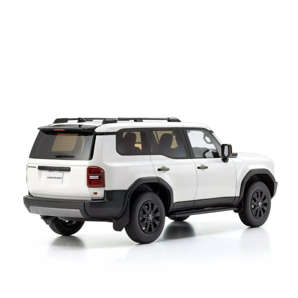Toyota Land Cruiser 250 2024 (White) | Kyosho Samurai 1:18 | Resin