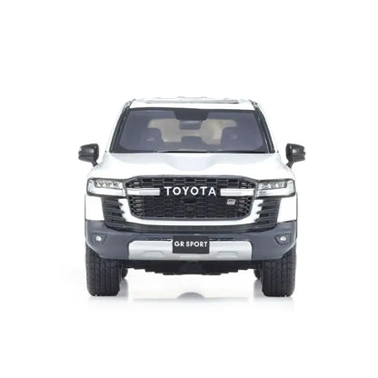 Toyota Land Cruiser 300 GR Sport (White) | Kyosho 1:43 | Diecast