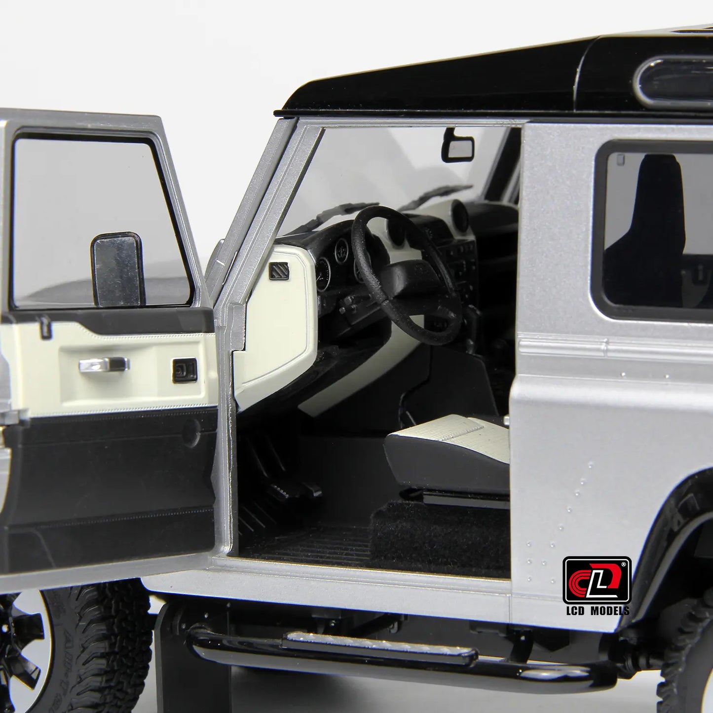 Land Rover Defender 90 Works V8 70th Edition (Silver) | LCD Models 1:18 | Premium Diecast