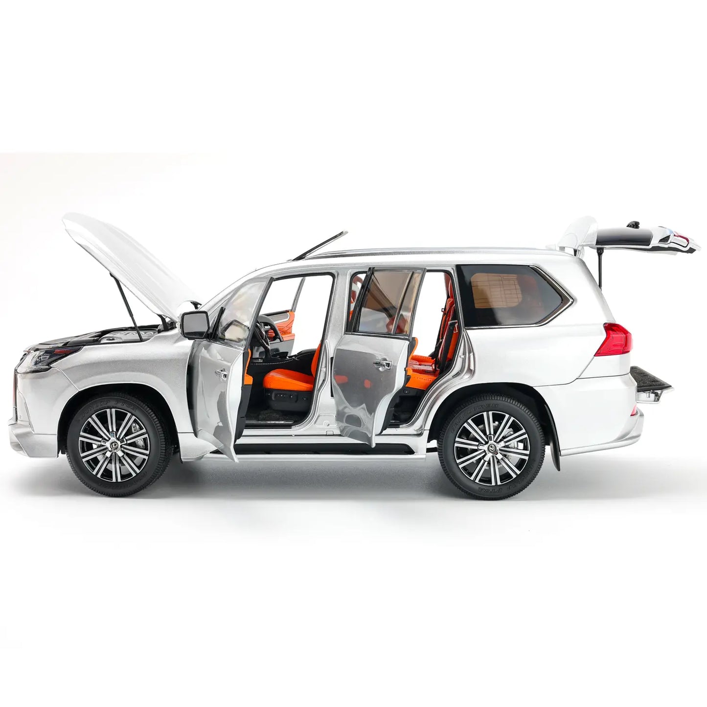 Lexus LX570 (Silver) | LCD Models 1:18 | Premium Diecast