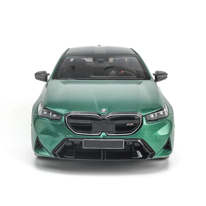BMW M5 G90 2024 (Green Metallic) | Minichamps 1:18 | Diecast