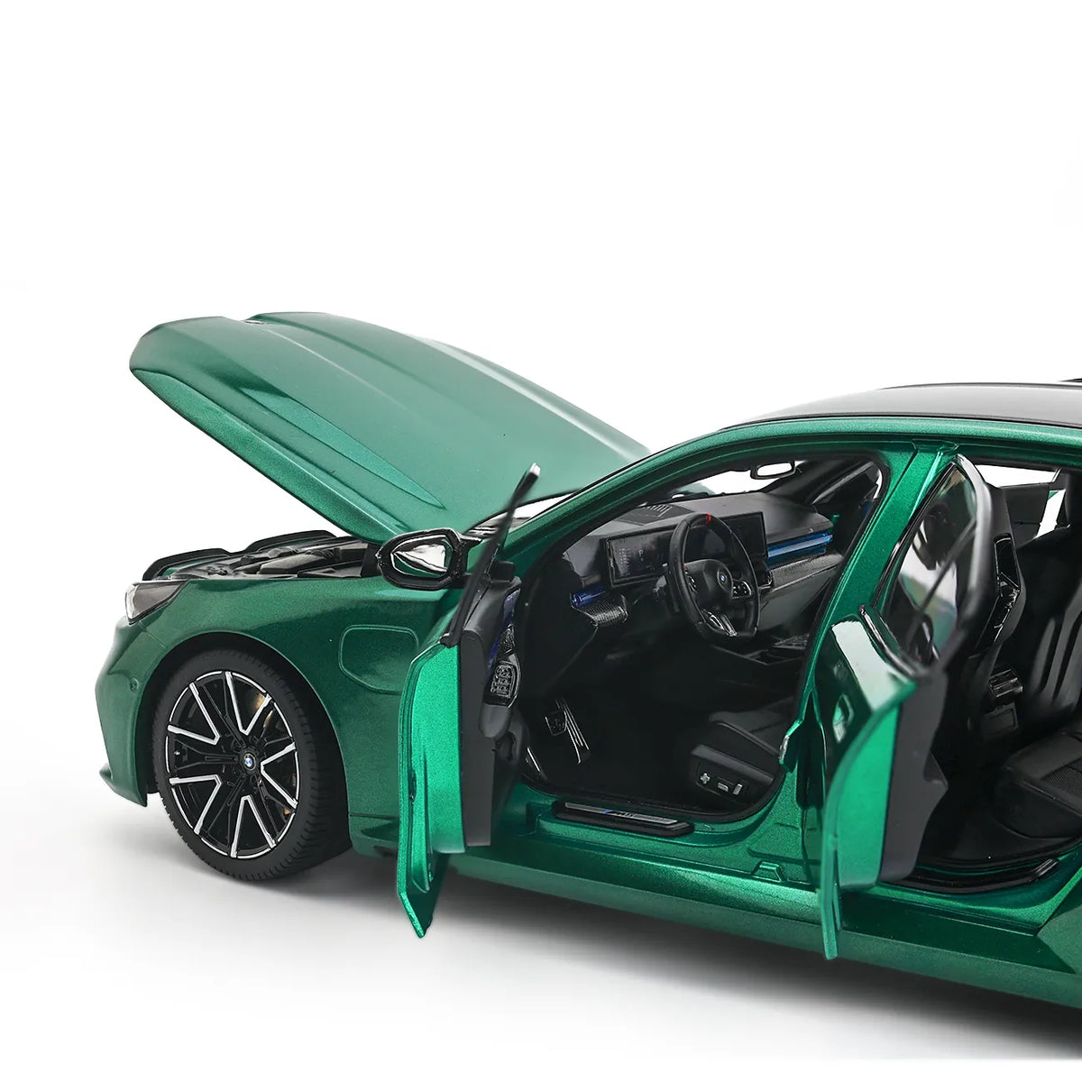BMW M5 G90 2024 (Green Metallic) | Minichamps 1:18 | Diecast