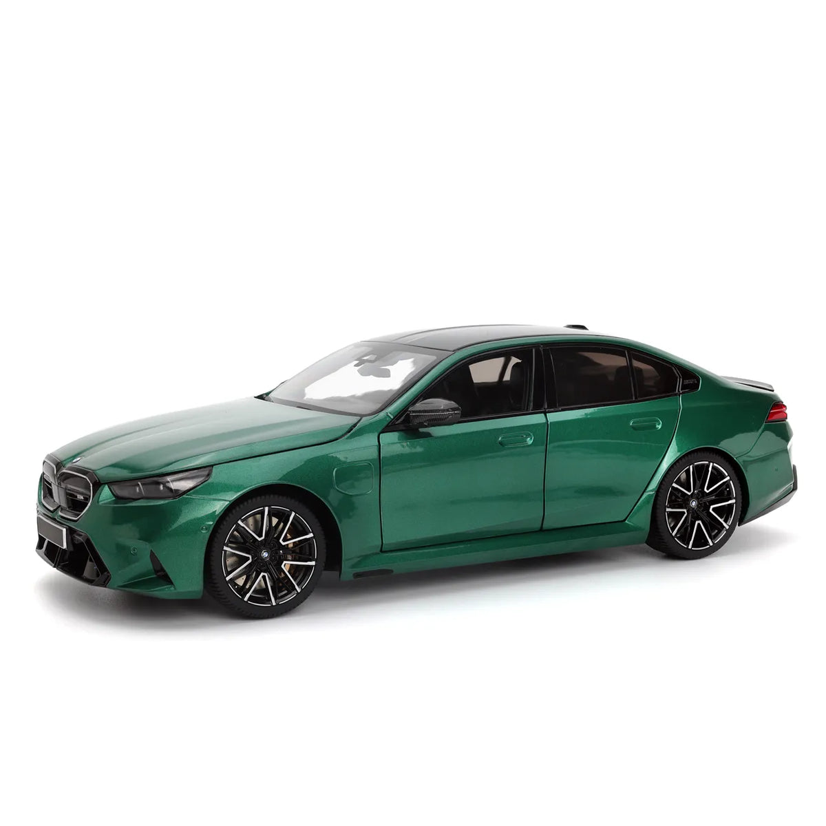 BMW M5 G90 2024 (Green Metallic) | Minichamps 1:18 | Diecast