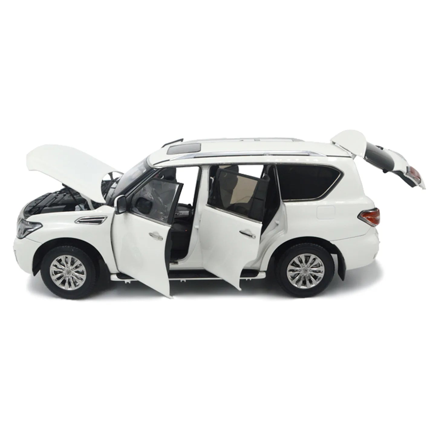 Nissan Patrol (Y62) 2018 White | Paudi Model 1:18 | Premium Diecast