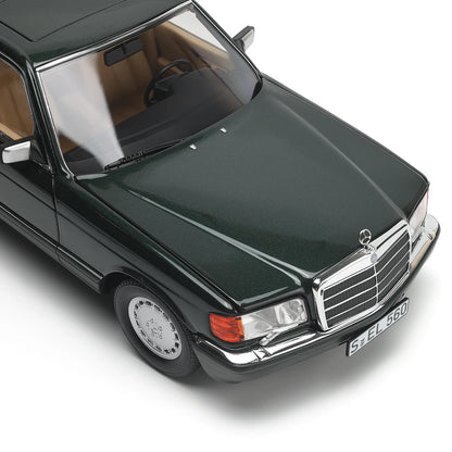 مرسيدس بنز 560 SEL (W126) موديل 1989 (أخضر) | نوريف 1:18 إصدار الوكيل | دايكاست