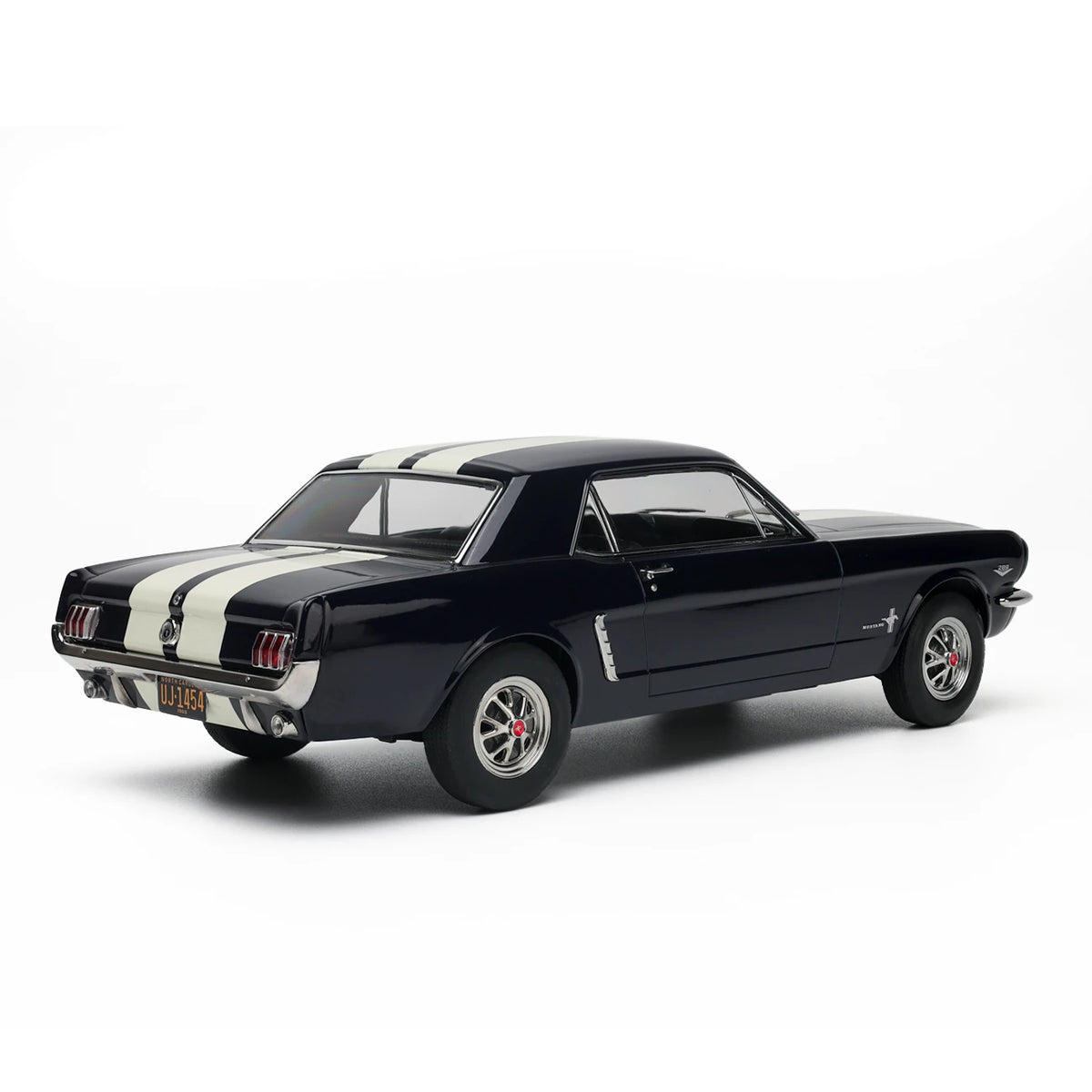 Ford Mustang Hardtop Coupe 1965 (Nightmist Blue, White Stripes) | Norev 1:18 | Diecast