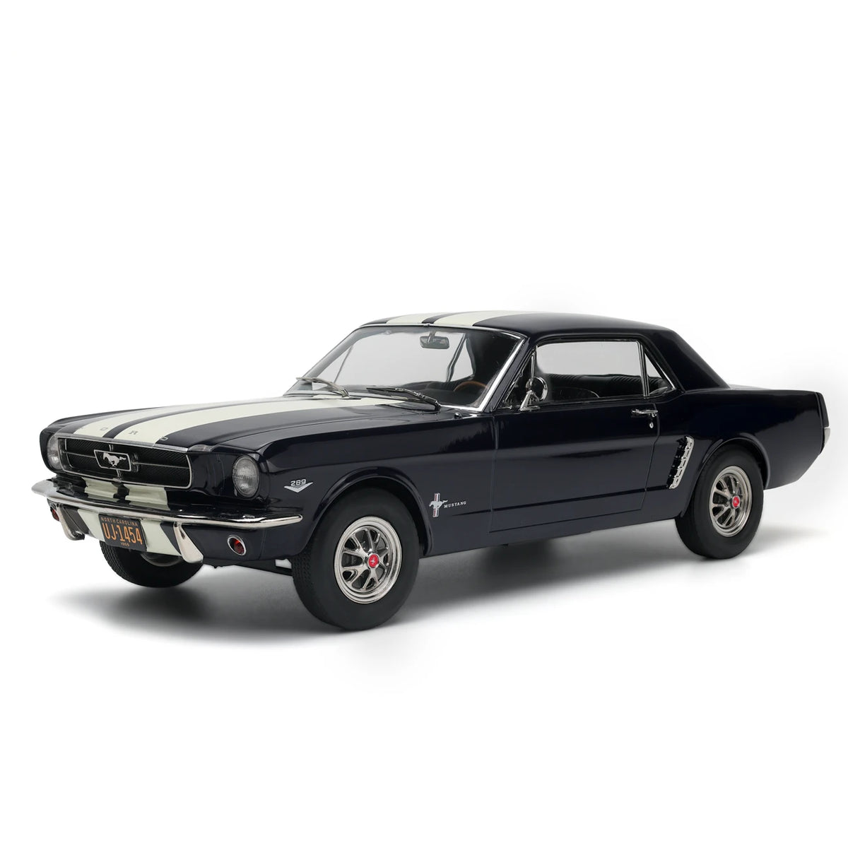 Ford Mustang Hardtop Coupe 1965 (Nightmist Blue, White Stripes) | Norev 1:18 | Diecast