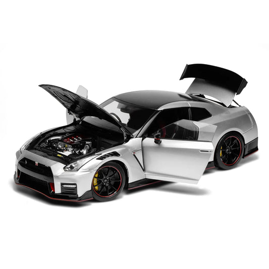 Nissan GT-R NISMO (R35) Special Edition 2022 (Ultimate Metal Silver) | MotorHelix 1:18 | Diecast