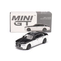 BMW i7 xDrive60 (Alpine White / Black Sapphire) | Mini GT 1:64 | Diecast