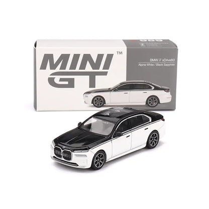 BMW i7 xDrive60 (Alpine White / Black Sapphire) | Mini GT 1:64 | Diecast